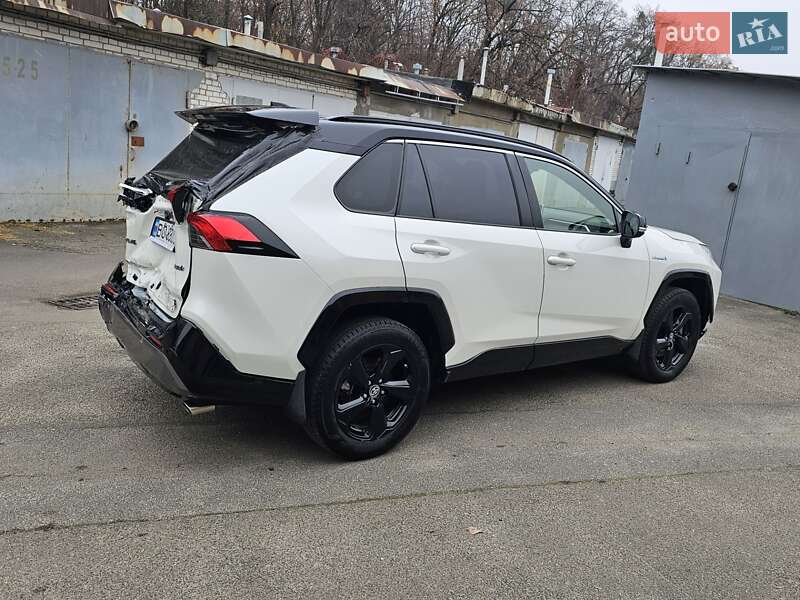 Внедорожник / Кроссовер Toyota RAV4 2019 в Киеве