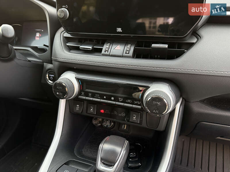 Позашляховик / Кросовер Toyota RAV4 2023 в Львові фото 30 Позашляховик / Кросовер Toyota RAV4 2023 в Львові