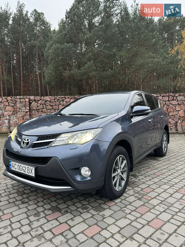 Внедорожник / Кроссовер Toyota RAV4 2013 в Любомле