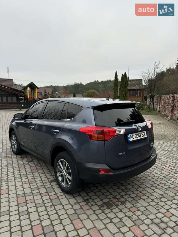 Внедорожник / Кроссовер Toyota RAV4 2013 в Любомле