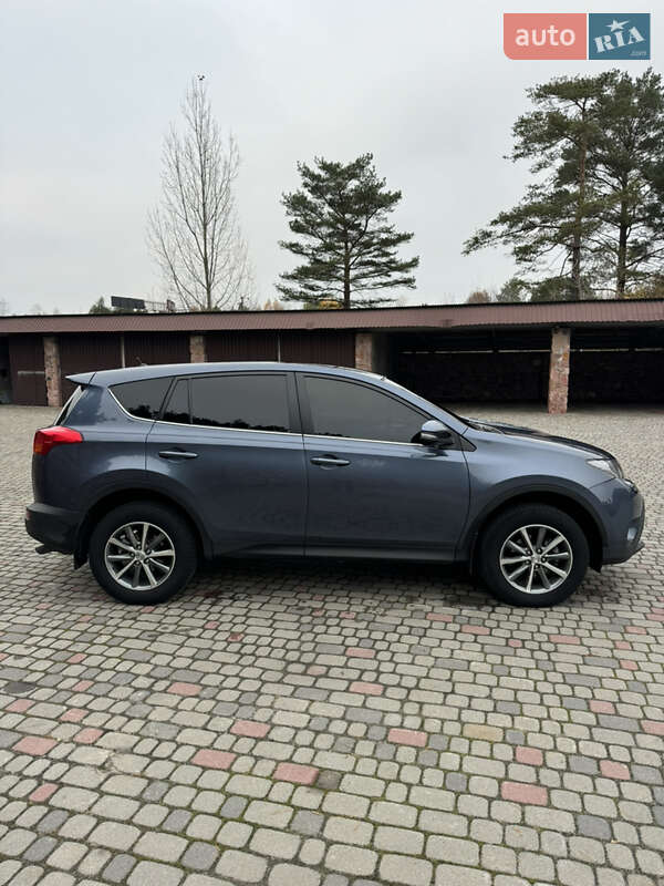 Внедорожник / Кроссовер Toyota RAV4 2013 в Любомле