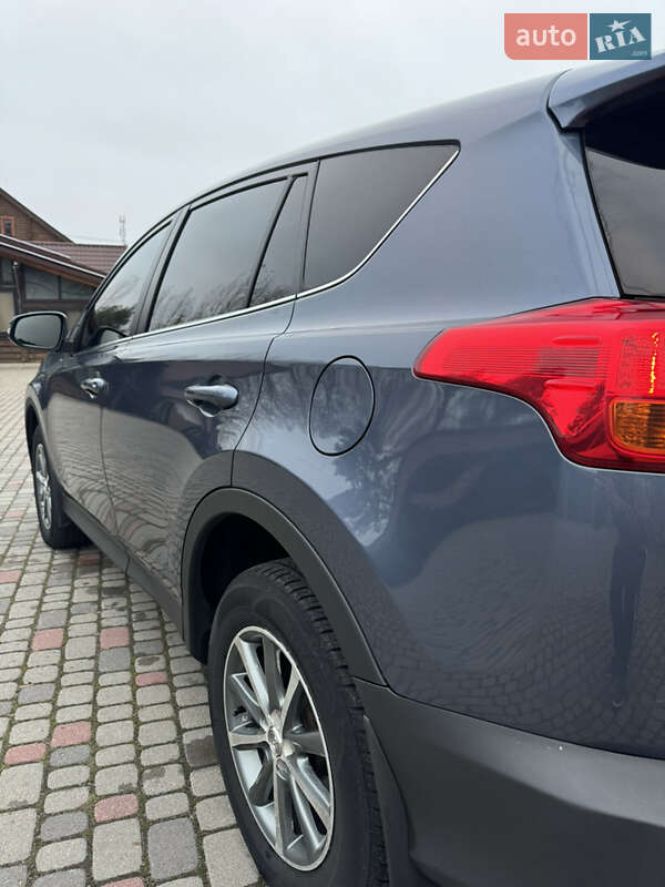 Внедорожник / Кроссовер Toyota RAV4 2013 в Любомле