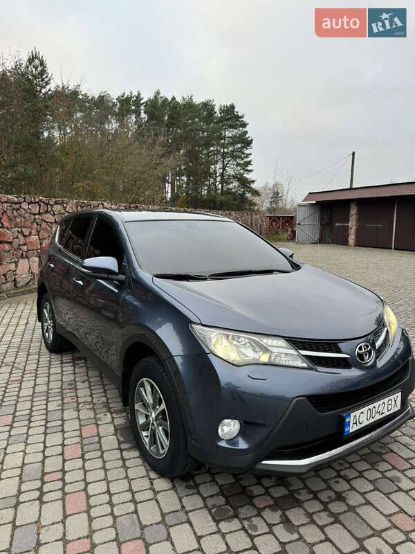 Внедорожник / Кроссовер Toyota RAV4 2013 в Любомле