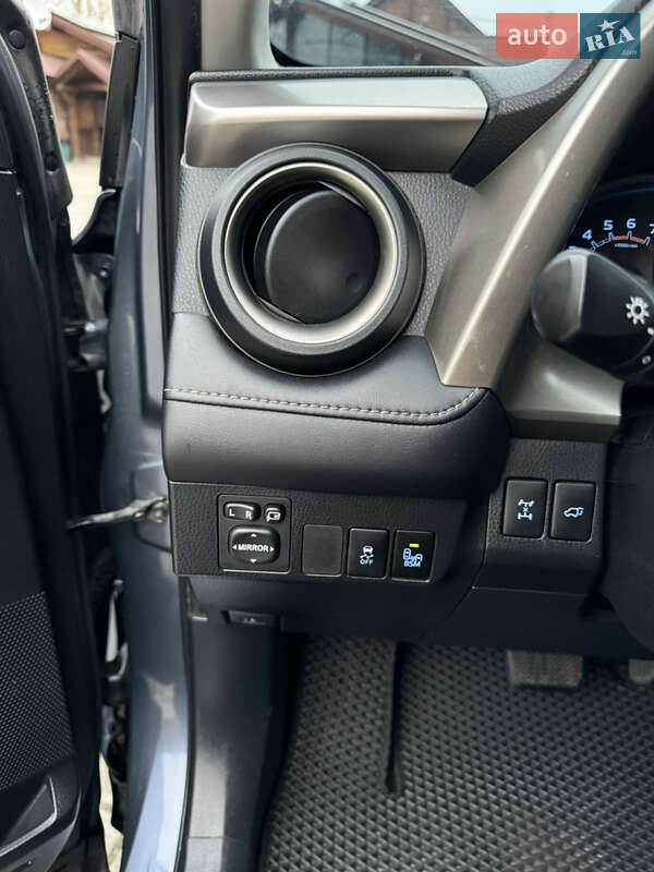 Внедорожник / Кроссовер Toyota RAV4 2013 в Любомле