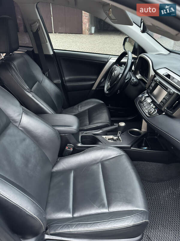 Внедорожник / Кроссовер Toyota RAV4 2013 в Любомле