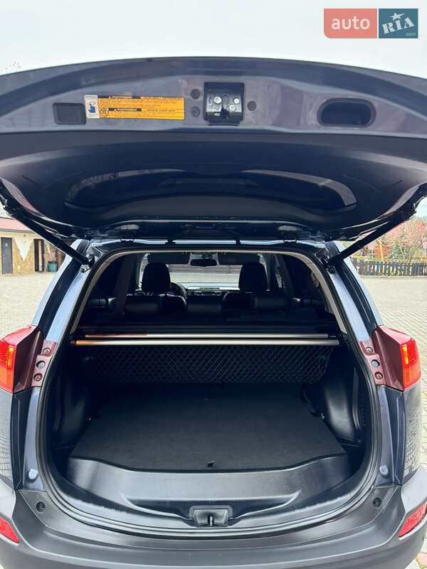 Внедорожник / Кроссовер Toyota RAV4 2013 в Любомле