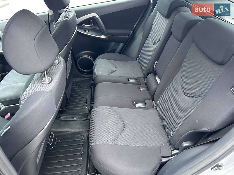 Внедорожник / Кроссовер Toyota RAV4 2006 в Киеве фото 35 Внедорожник / Кроссовер Toyota RAV4 2006 в Киеве
