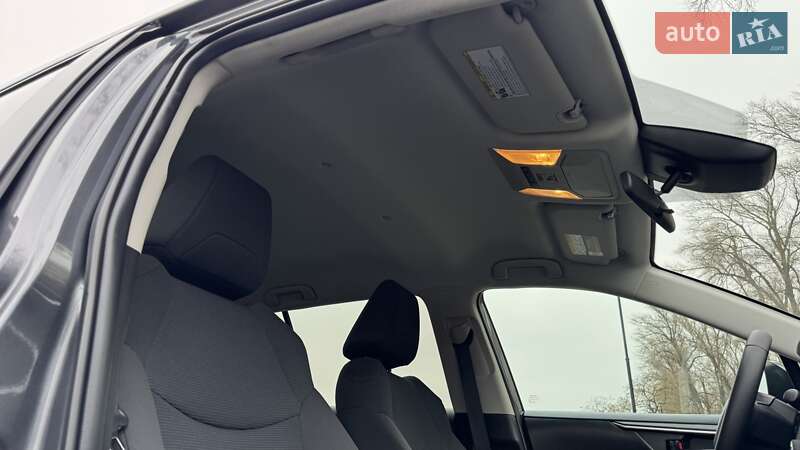 Внедорожник / Кроссовер Toyota RAV4 2021 в Киеве