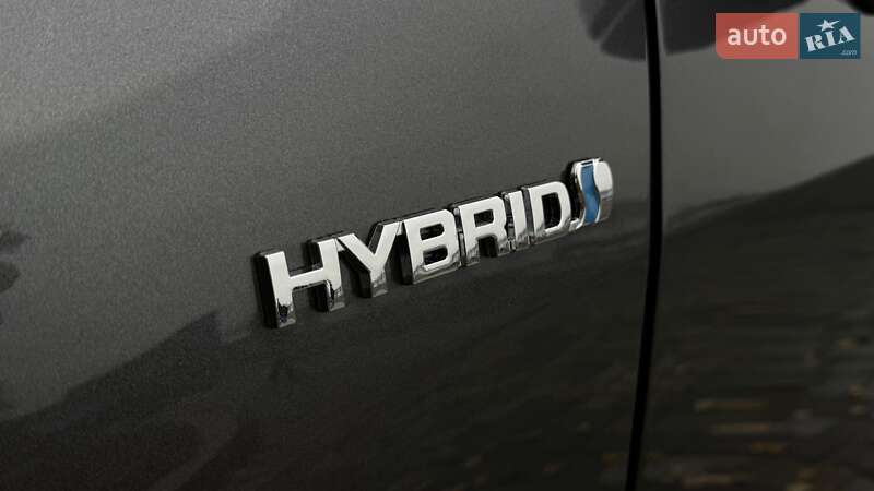 Внедорожник / Кроссовер Toyota RAV4 2021 в Киеве