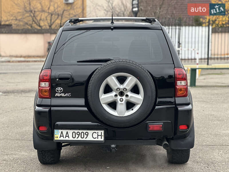 Внедорожник / Кроссовер Toyota RAV4 2005 в Киеве