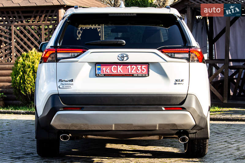 Внедорожник / Кроссовер Toyota RAV4 2025 в Львове