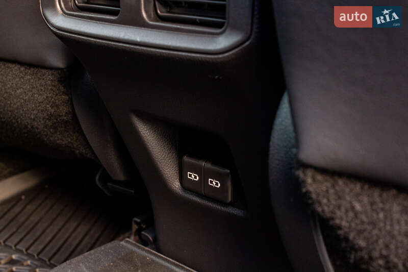 Внедорожник / Кроссовер Toyota RAV4 2025 в Львове