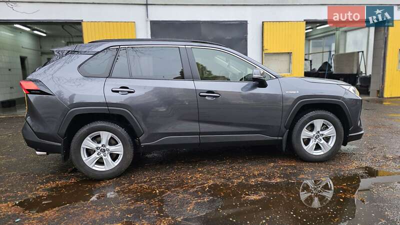 Позашляховик / Кросовер Toyota RAV4 2019 в Одесі фото 10 Позашляховик / Кросовер Toyota RAV4 2019 в Одесі