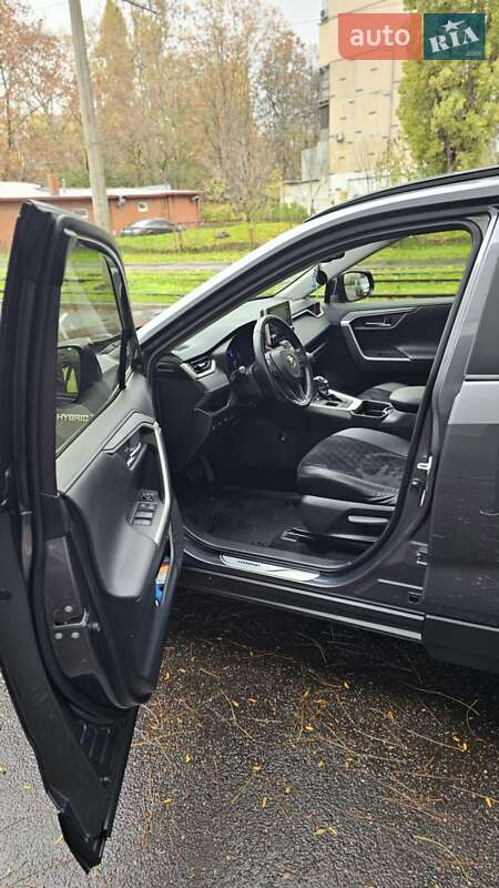 Позашляховик / Кросовер Toyota RAV4 2019 в Одесі фото 16 Позашляховик / Кросовер Toyota RAV4 2019 в Одесі