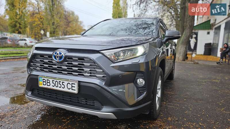 Позашляховик / Кросовер Toyota RAV4 2019 в Одесі фото 14 Позашляховик / Кросовер Toyota RAV4 2019 в Одесі