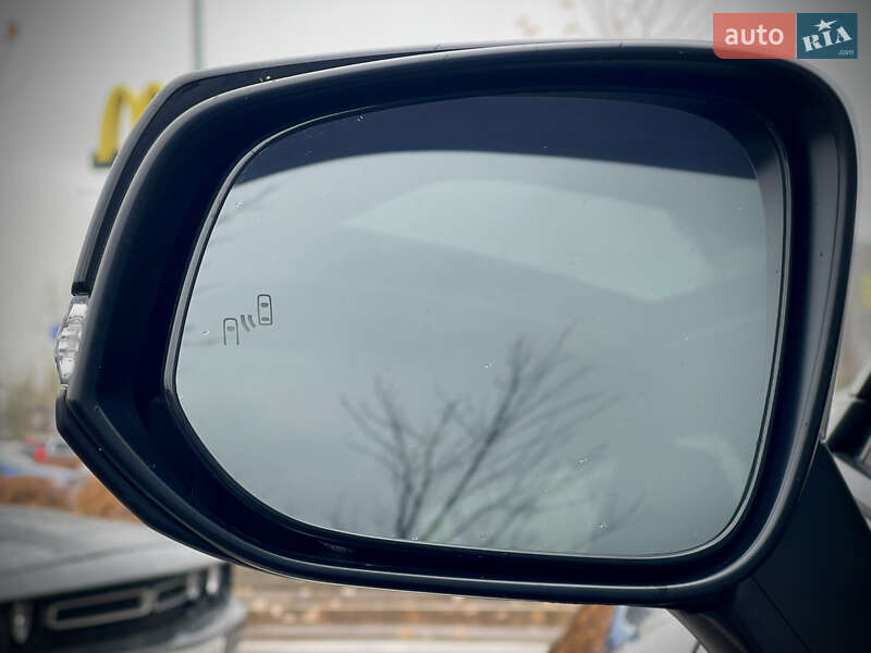 Внедорожник / Кроссовер Toyota RAV4 2019 в Киеве