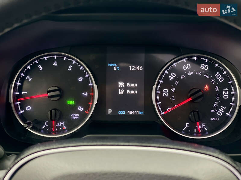 Внедорожник / Кроссовер Toyota RAV4 2019 в Киеве
