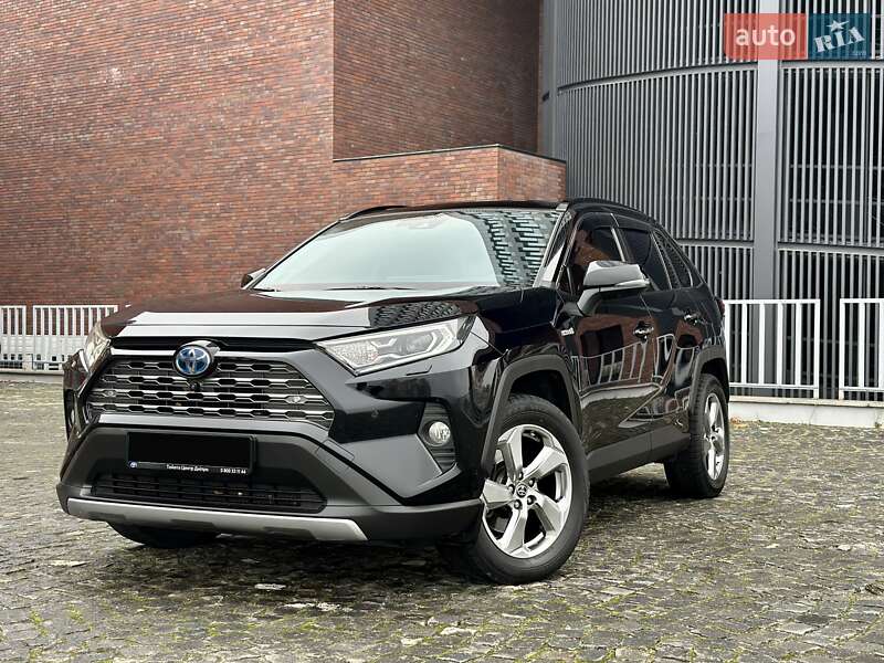 Внедорожник / Кроссовер Toyota RAV4 2021 в Днепре
