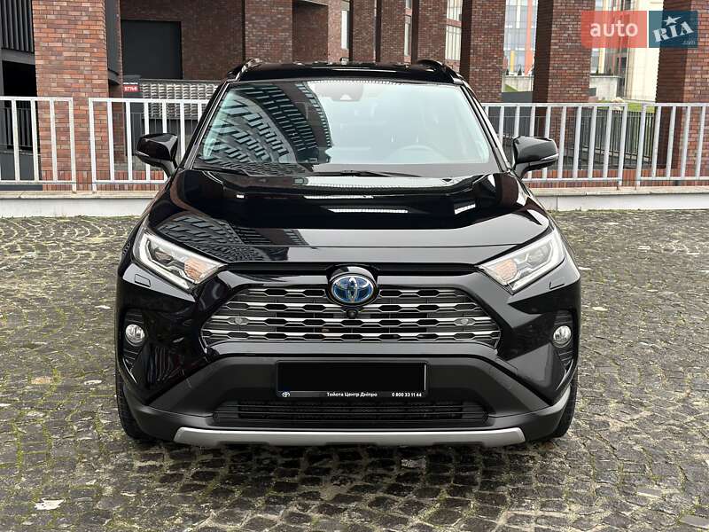 Внедорожник / Кроссовер Toyota RAV4 2021 в Днепре