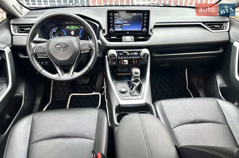 Внедорожник / Кроссовер Toyota RAV4 2021 в Днепре
