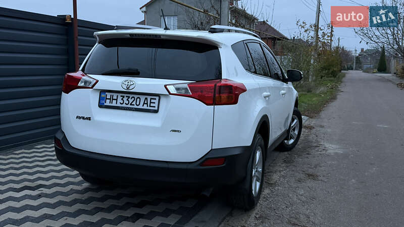 Позашляховик / Кросовер Toyota RAV4 2013 в Одесі