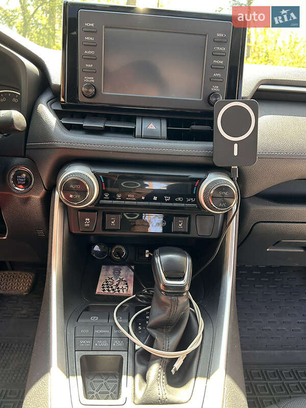 Позашляховик / Кросовер Toyota RAV4 2019 в Києві