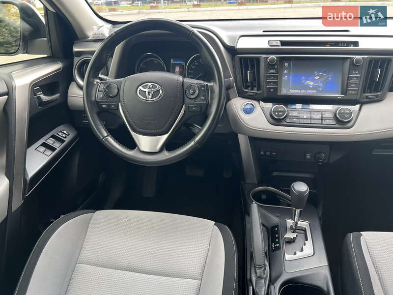 Внедорожник / Кроссовер Toyota RAV4 2018 в Киеве фото 26 Внедорожник / Кроссовер Toyota RAV4 2018 в Киеве