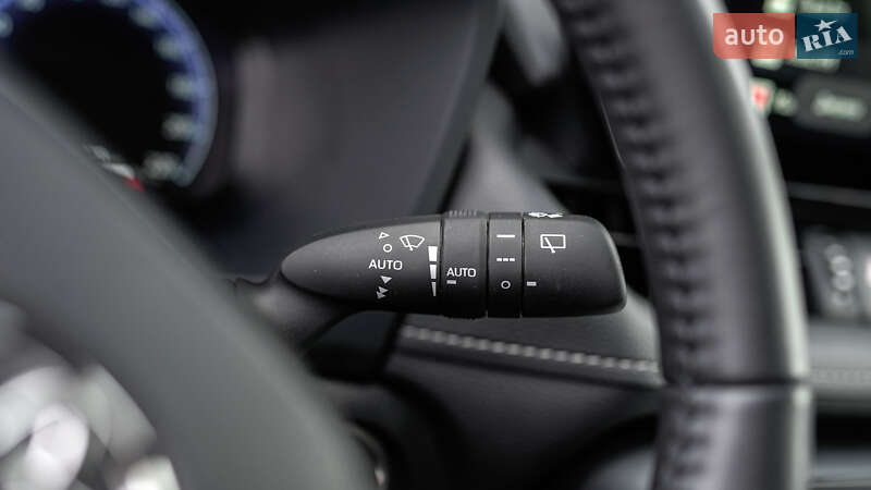 Позашляховик / Кросовер Toyota RAV4 2024 в Львові