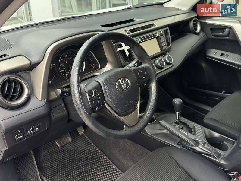 Внедорожник / Кроссовер Toyota RAV4 2015 в Черновцах фото 11 Внедорожник / Кроссовер Toyota RAV4 2015 в Черновцах