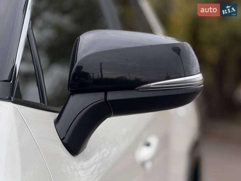 Позашляховик / Кросовер Toyota RAV4 2019 в Кривому Розі