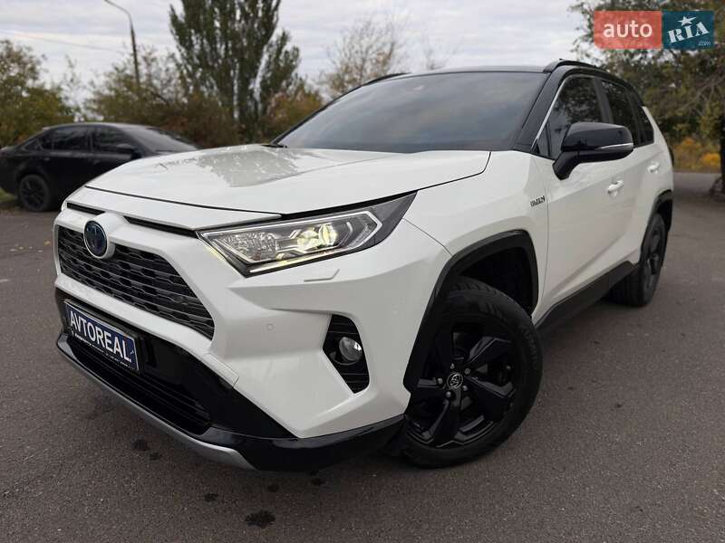 Позашляховик / Кросовер Toyota RAV4 2019 в Кривому Розі