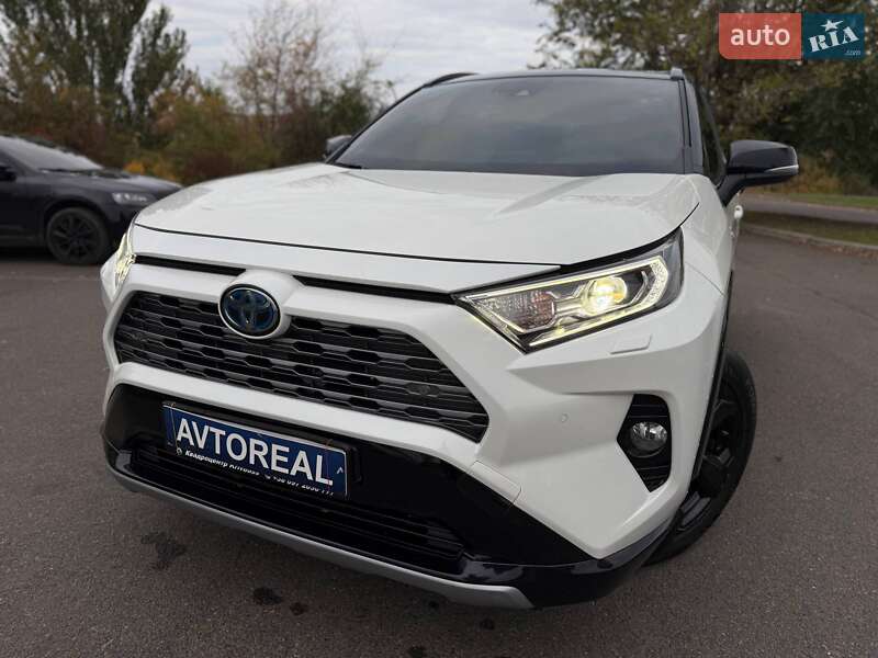 Позашляховик / Кросовер Toyota RAV4 2019 в Кривому Розі