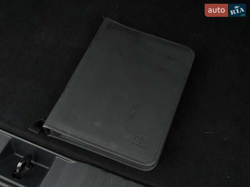 Позашляховик / Кросовер Toyota RAV4 2019 в Кривому Розі