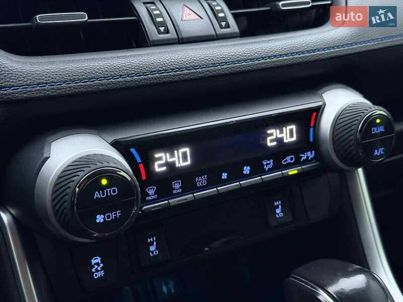 Позашляховик / Кросовер Toyota RAV4 2019 в Кривому Розі