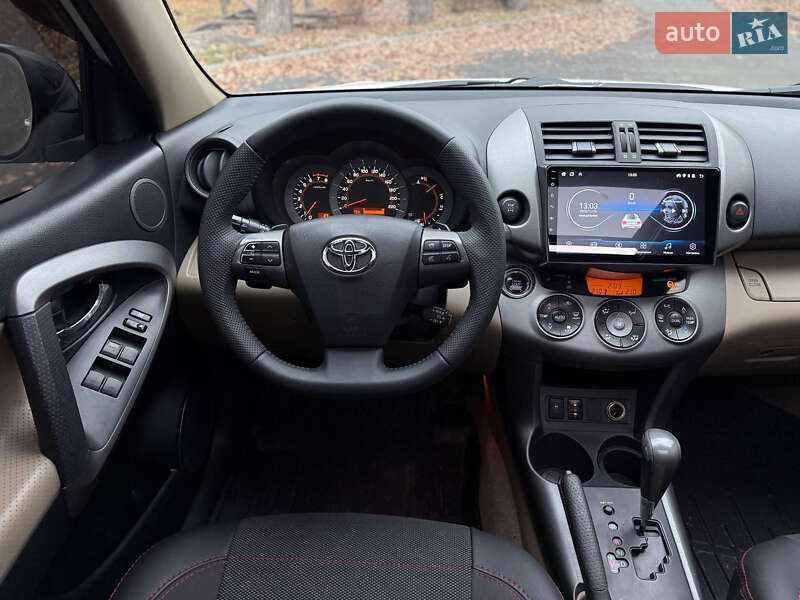 Позашляховик / Кросовер Toyota RAV4 2012 в Дніпрі