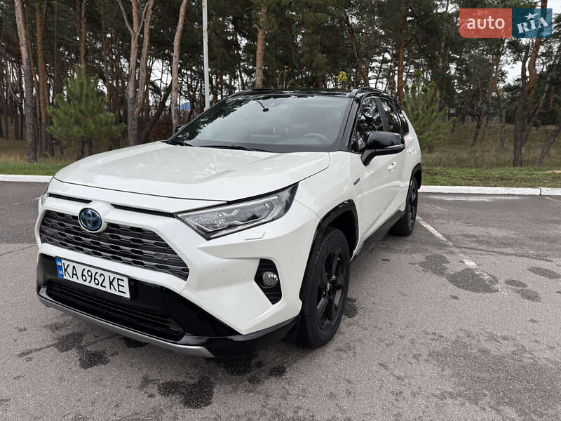 Внедорожник / Кроссовер Toyota RAV4 2018 в Киеве фото 28 Внедорожник / Кроссовер Toyota RAV4 2018 в Киеве