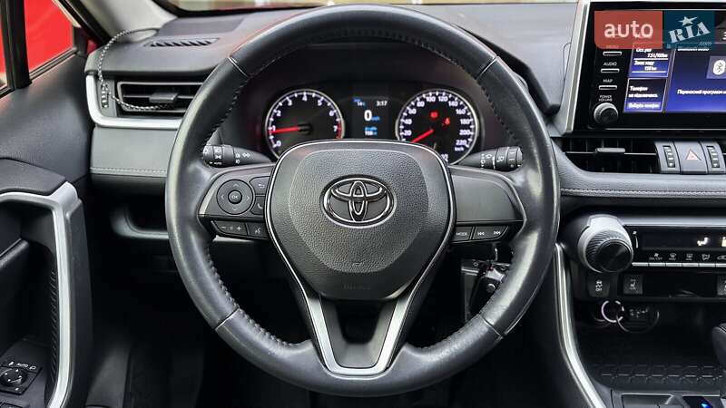 Внедорожник / Кроссовер Toyota RAV4 2019 в Кривом Роге