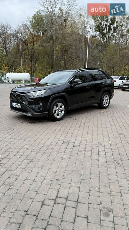 Внедорожник / Кроссовер Toyota RAV4 2019 в Киеве фото 30 Внедорожник / Кроссовер Toyota RAV4 2019 в Киеве