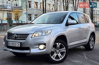 Внедорожник / Кроссовер Toyota RAV4 2010 в Чернигове