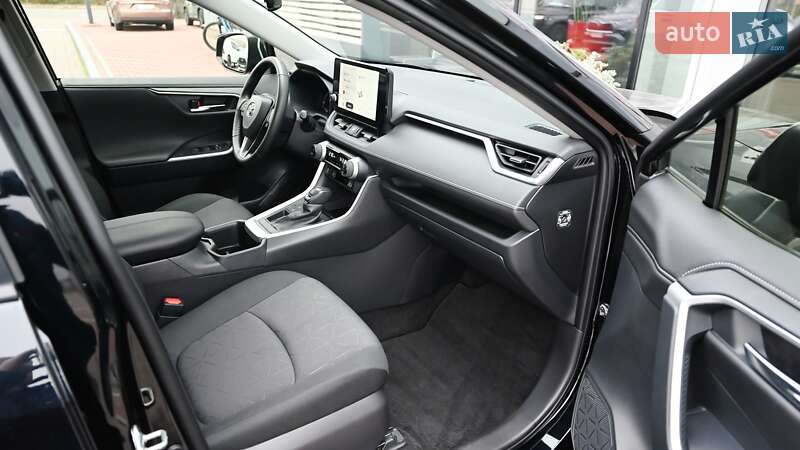 Внедорожник / Кроссовер Toyota RAV4 2023 в Киеве