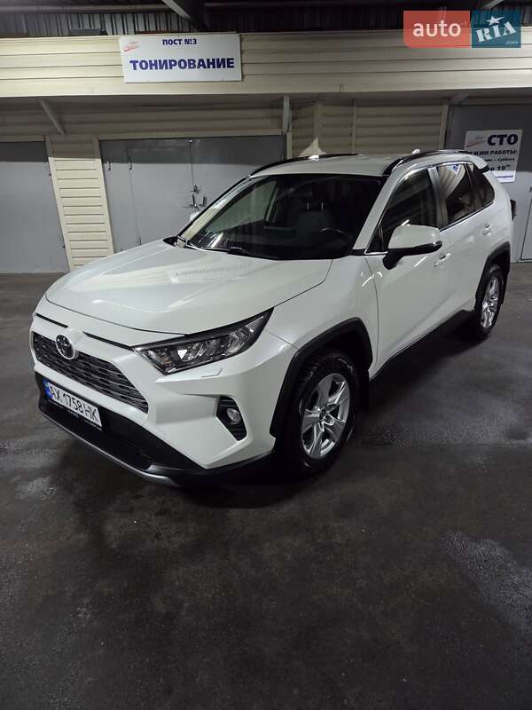 Внедорожник / Кроссовер Toyota RAV4 2019 в Харькове фото 8 Внедорожник / Кроссовер Toyota RAV4 2019 в Харькове