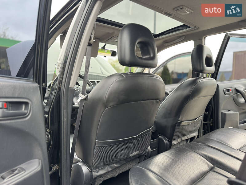 Внедорожник / Кроссовер Toyota RAV4 2004 в Одессе