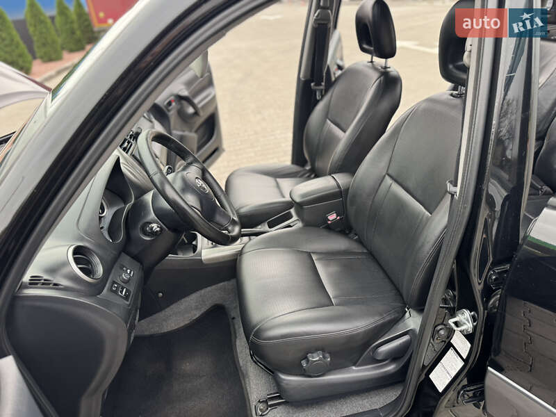 Внедорожник / Кроссовер Toyota RAV4 2004 в Одессе