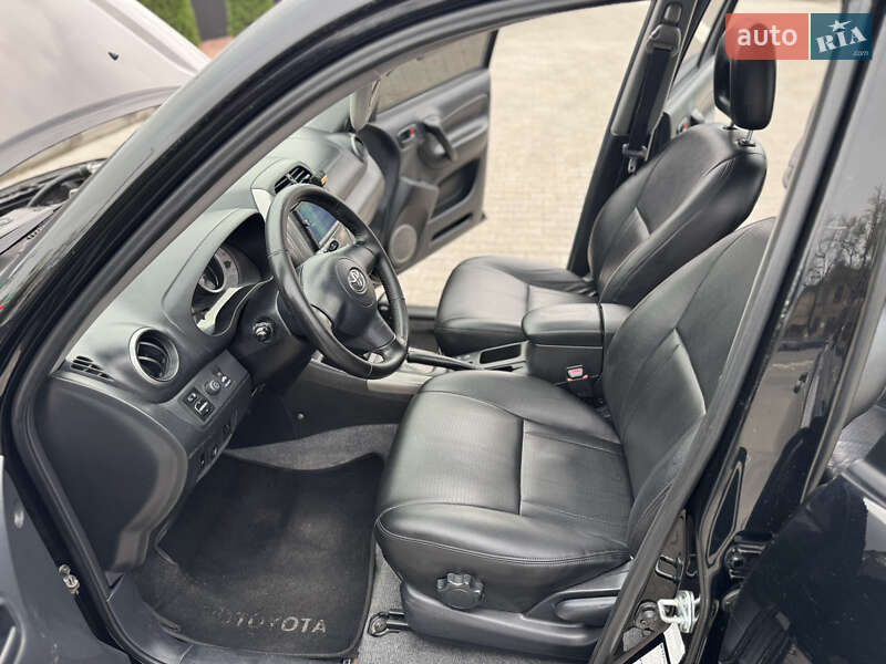 Внедорожник / Кроссовер Toyota RAV4 2004 в Одессе