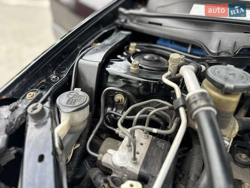 Внедорожник / Кроссовер Toyota RAV4 2004 в Одессе