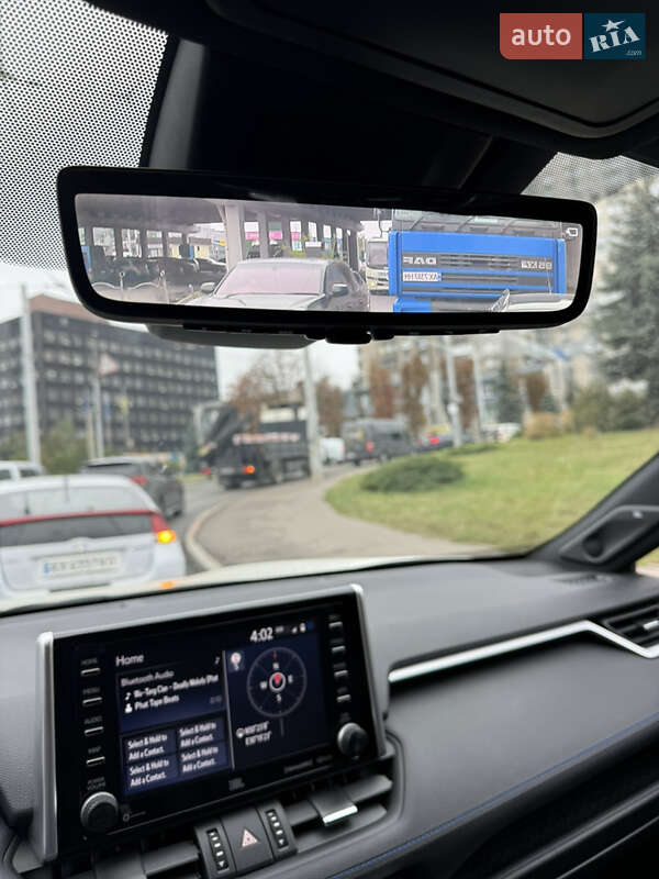 Внедорожник / Кроссовер Toyota RAV4 2021 в Киеве