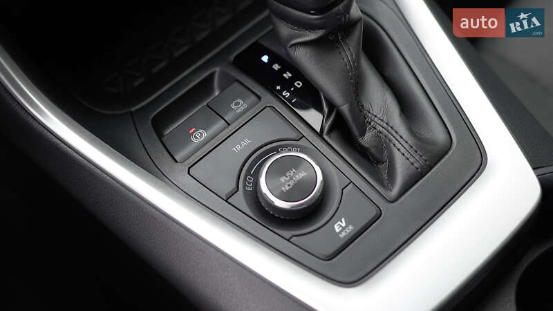 Позашляховик / Кросовер Toyota RAV4 2019 в Львові фото 24 Позашляховик / Кросовер Toyota RAV4 2019 в Львові