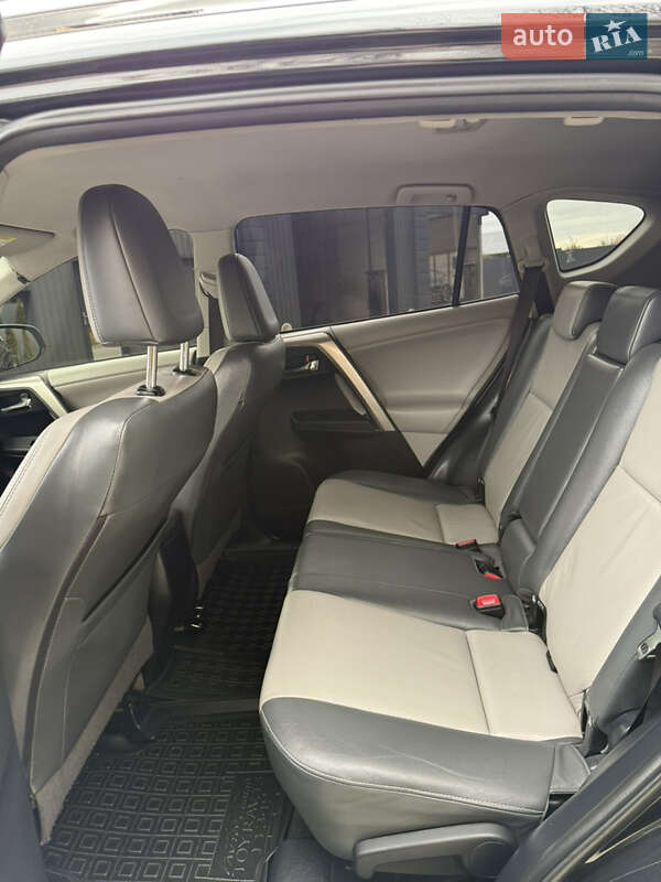Позашляховик / Кросовер Toyota RAV4 2013 в Тернополі фото 30 Позашляховик / Кросовер Toyota RAV4 2013 в Тернополі