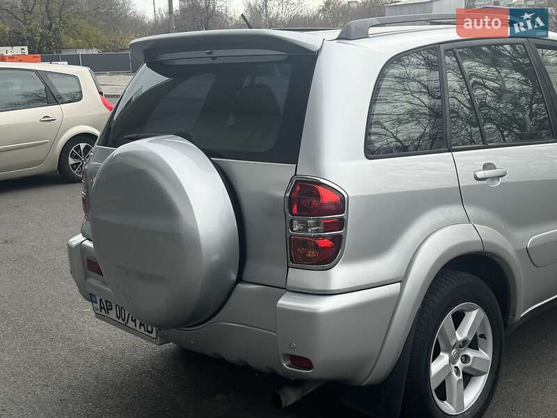 Позашляховик / Кросовер Toyota RAV4 2004 в Одесі
