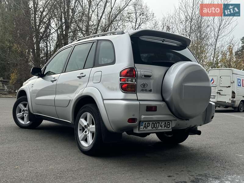 Позашляховик / Кросовер Toyota RAV4 2004 в Одесі